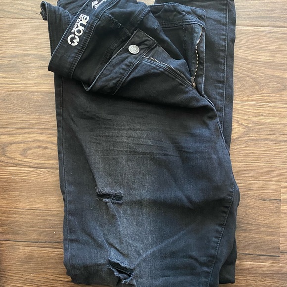 Various Jean Capris and jeans - Picture 4 of 6